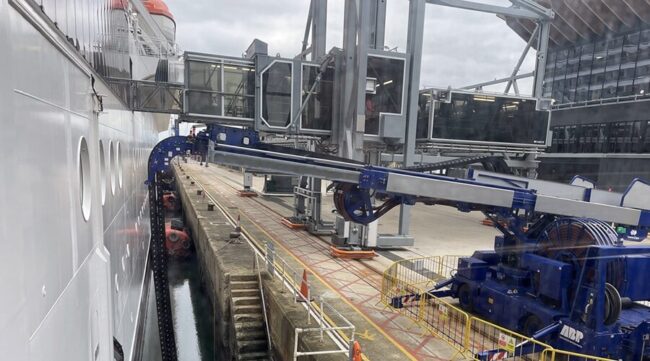 Se lanzan cursillos sobre el suministro de energía eléctrica desde tierra